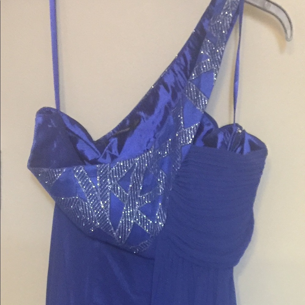 Blue long length prom/bridesmaid dress